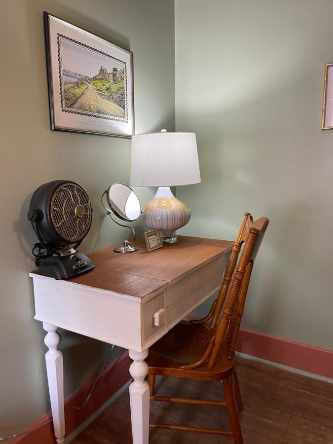 Carriage House Bed & Breakfast Winona Exterior photo