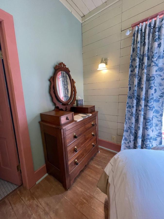 Carriage House Bed & Breakfast Winona Exterior photo