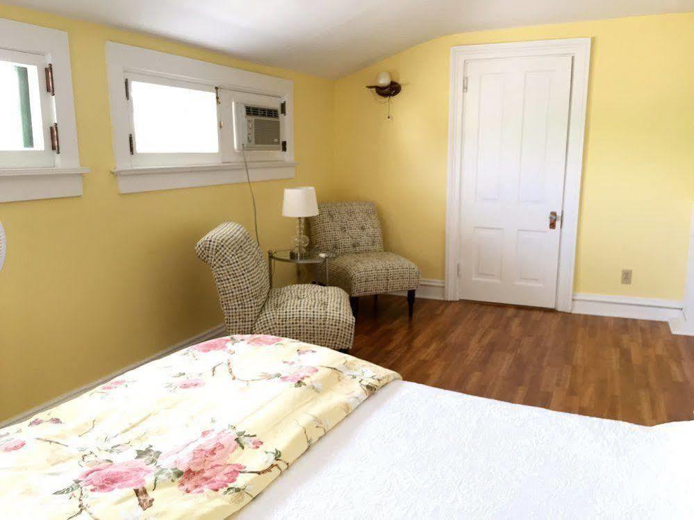 Carriage House Bed & Breakfast Winona Exterior photo
